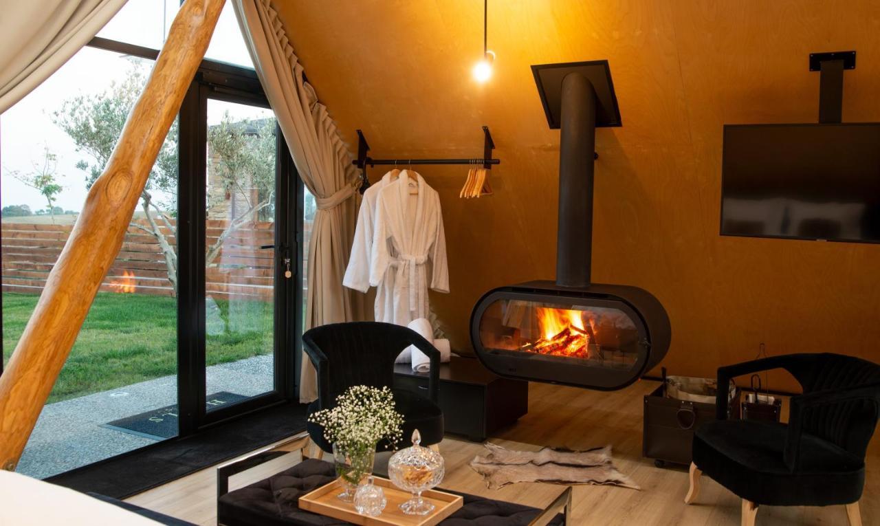 3 Hills Boutique - The Ranch Experience Hotell Trilofos Eksteriør bilde